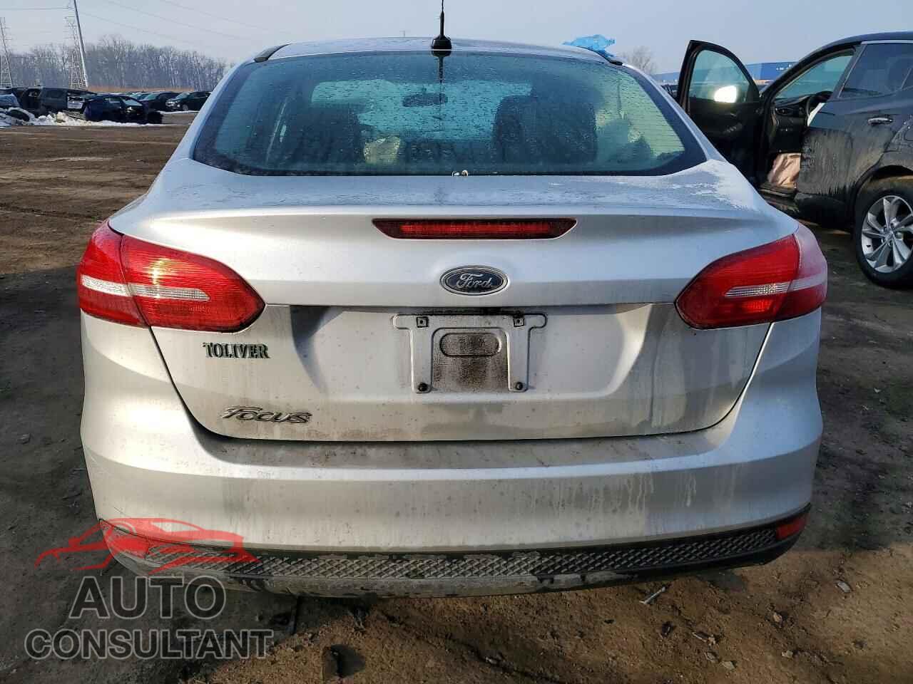FORD FOCUS 2018 - 1FADP3E29JL269323