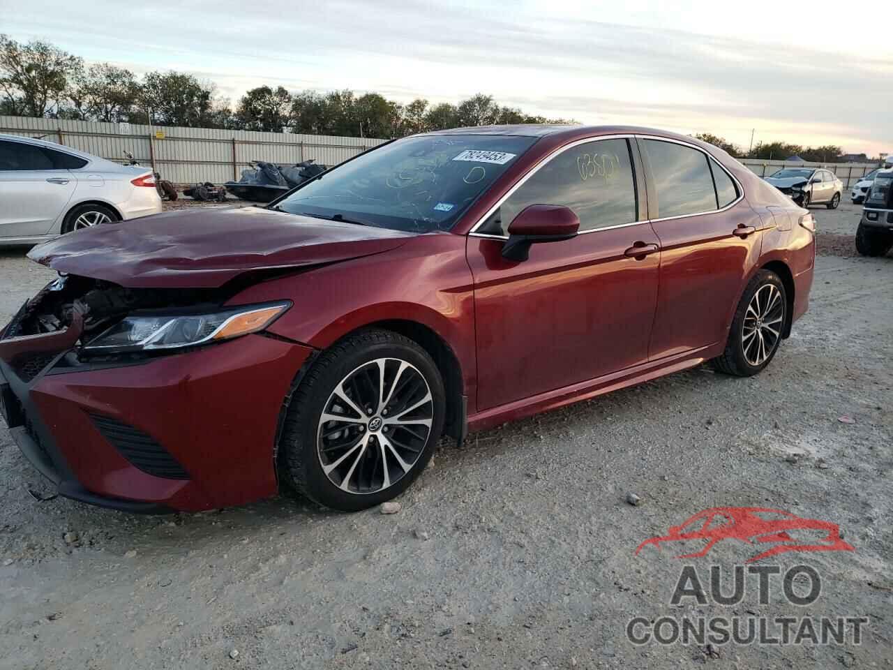 TOYOTA CAMRY 2018 - 4T1B11HK5JU650420