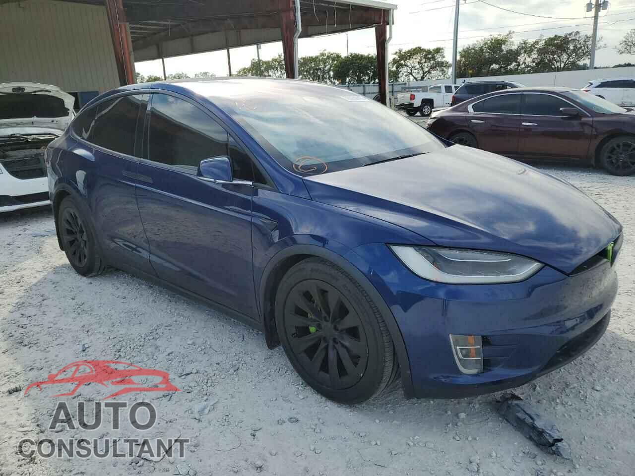 TESLA MODEL X 2017 - 5YJXCBE2XHF040157