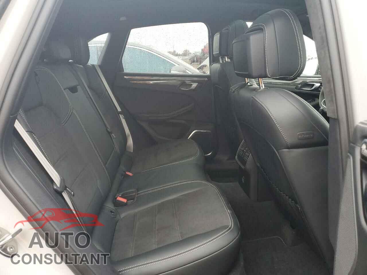 PORSCHE MACAN 2024 - WP1AF2A56RLB55266