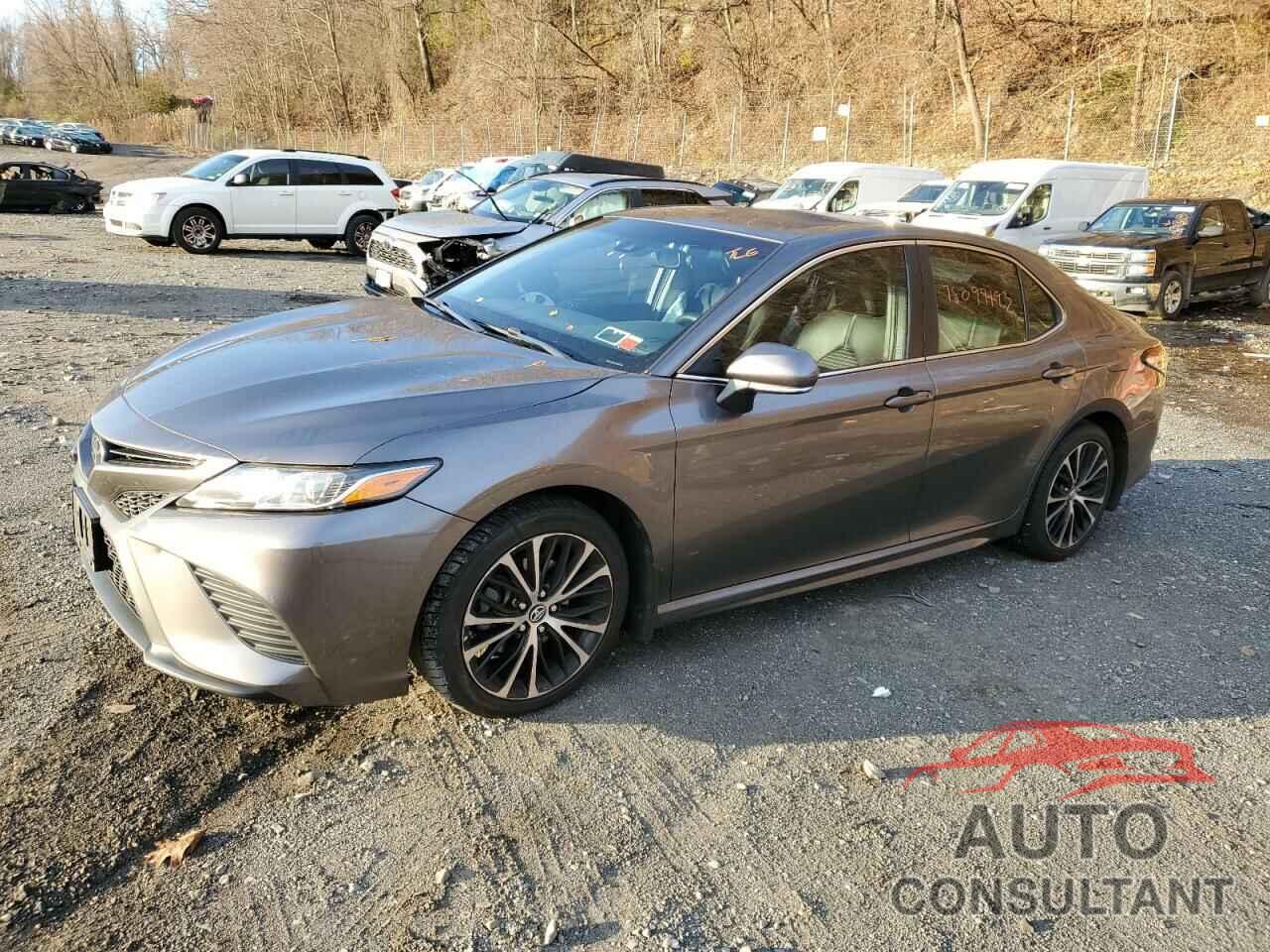 TOYOTA CAMRY 2018 - 4T1B11HK2JU565616