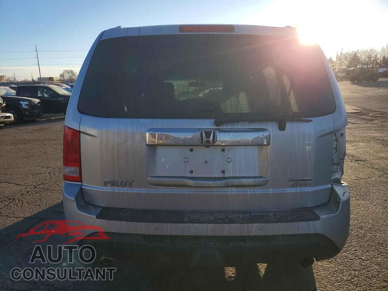 HONDA PILOT 2013 - 5FNYF4H96DB042319