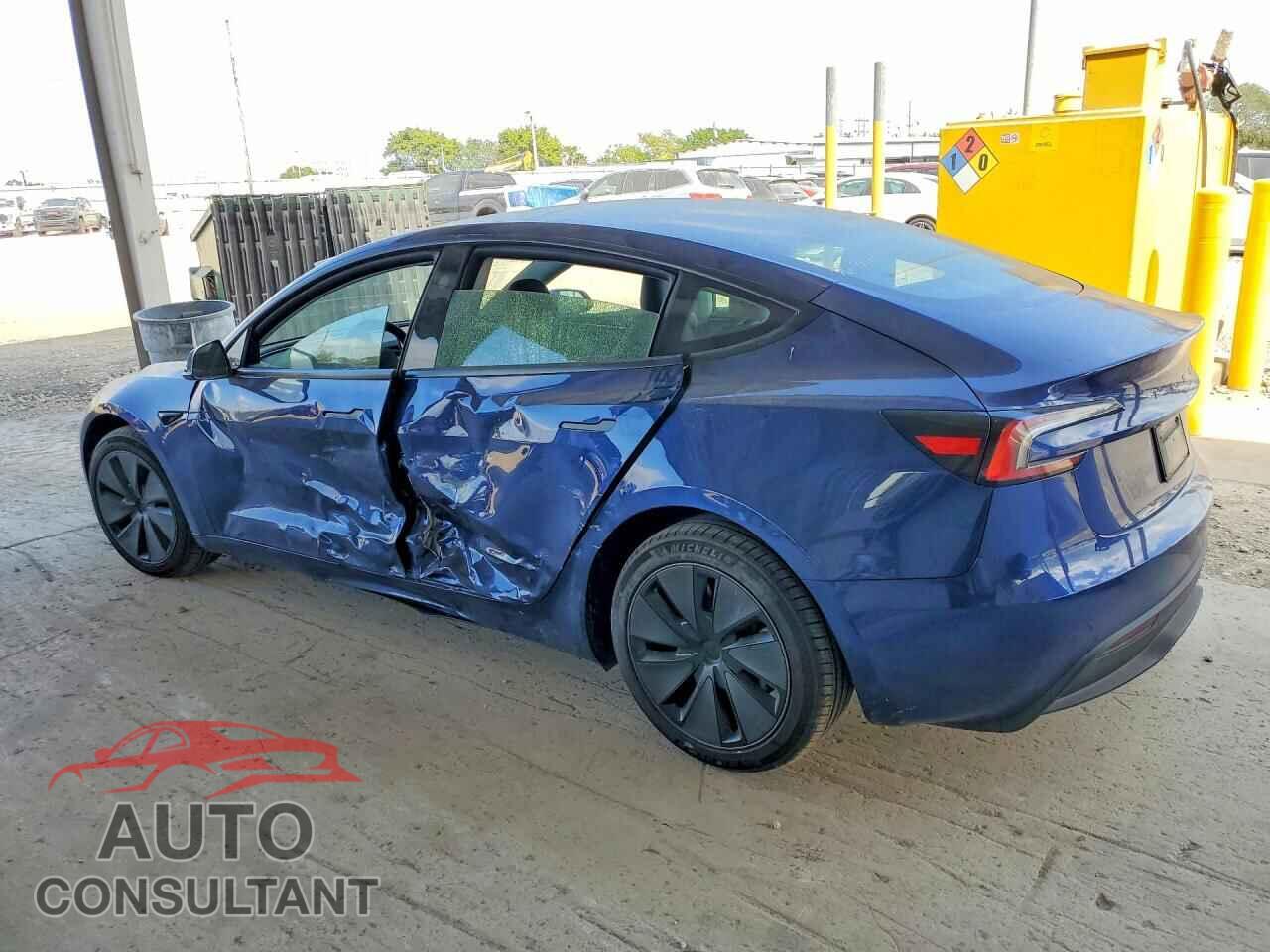 TESLA MODEL 3 2026 - 5YJ3E1EA4TF118533
