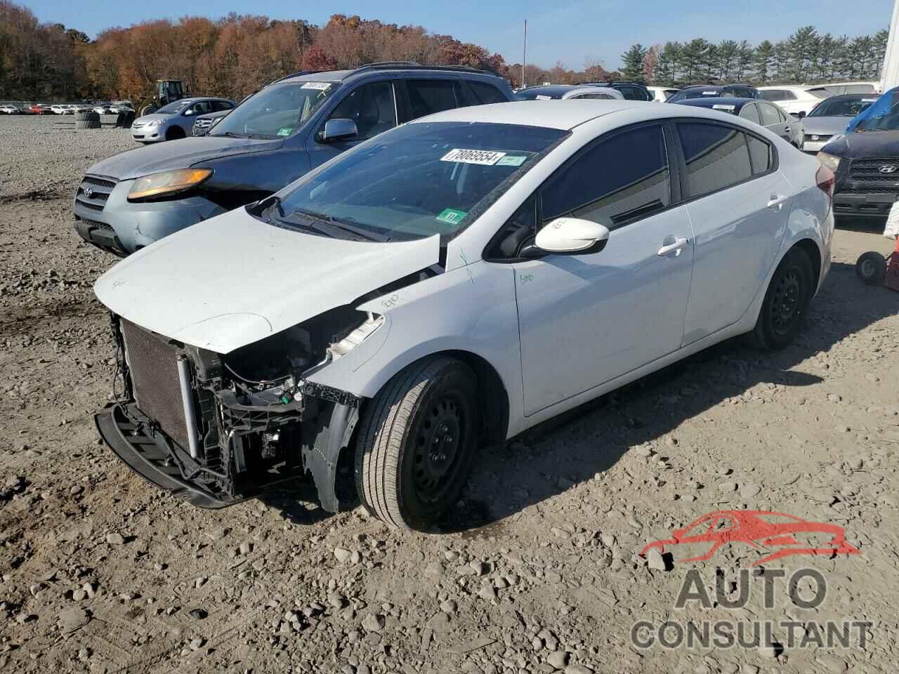 KIA FORTE 2018 - 3KPFK4A77JE217819