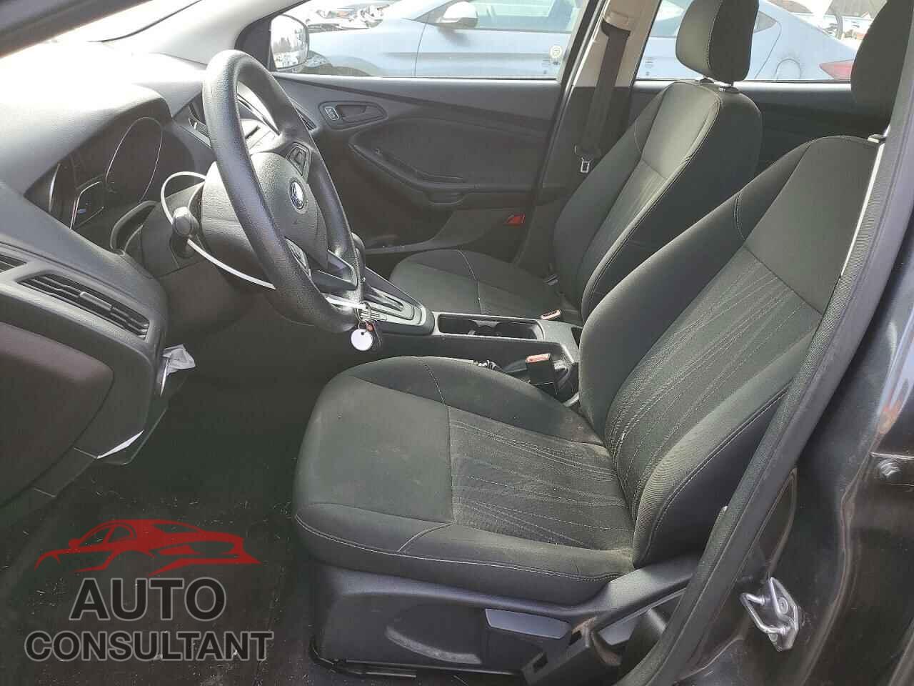 FORD FOCUS 2017 - 1FADP3E22HL222614