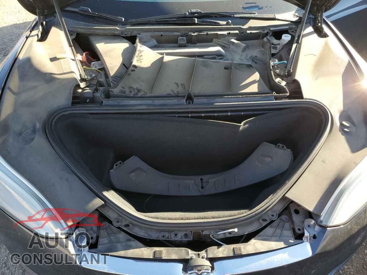 TESLA MODEL S 2018 - 5YJSA1E28JF246755