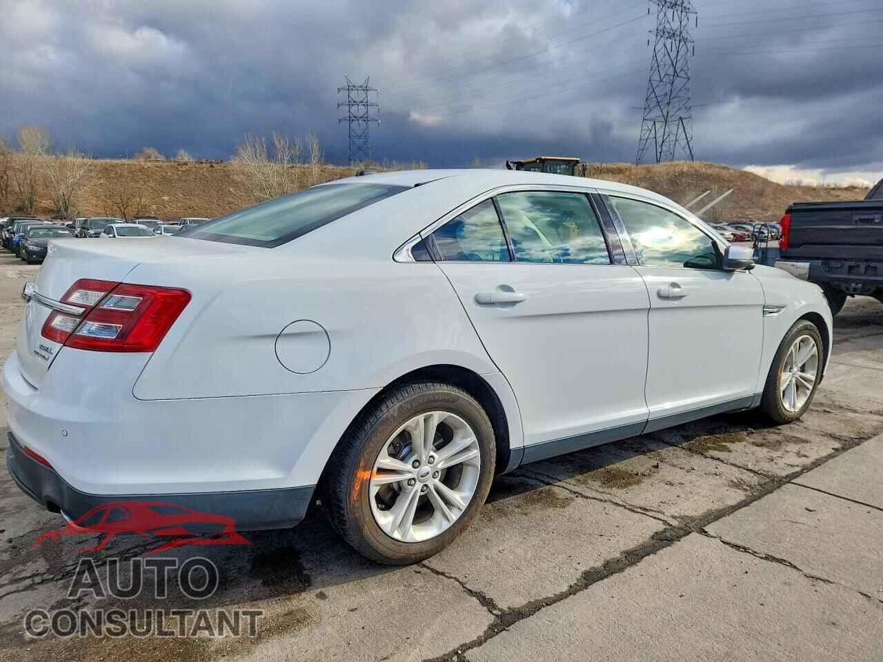 FORD TAURUS 2015 - 1FAHP2E86FG192331