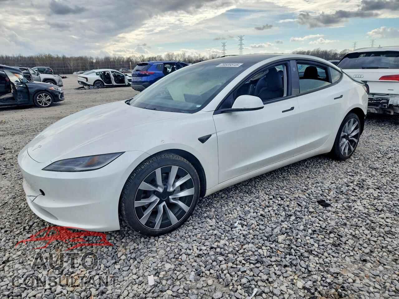TESLA MODEL 3 2024 - 5YJ3E1EB2RF792536