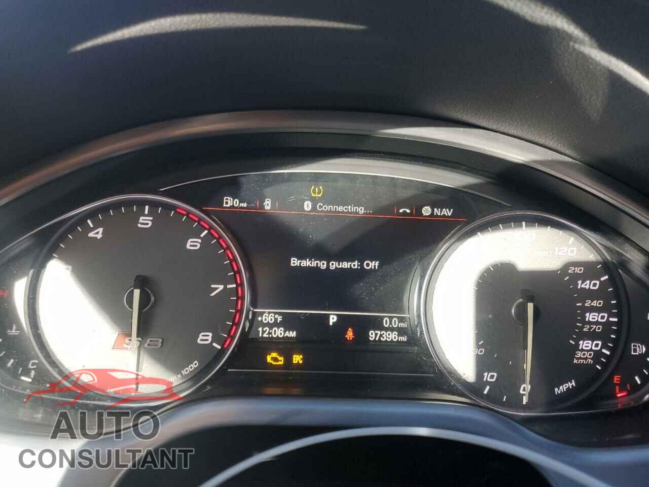 AUDI S8 2013 - WAUD2AFD6DN019900
