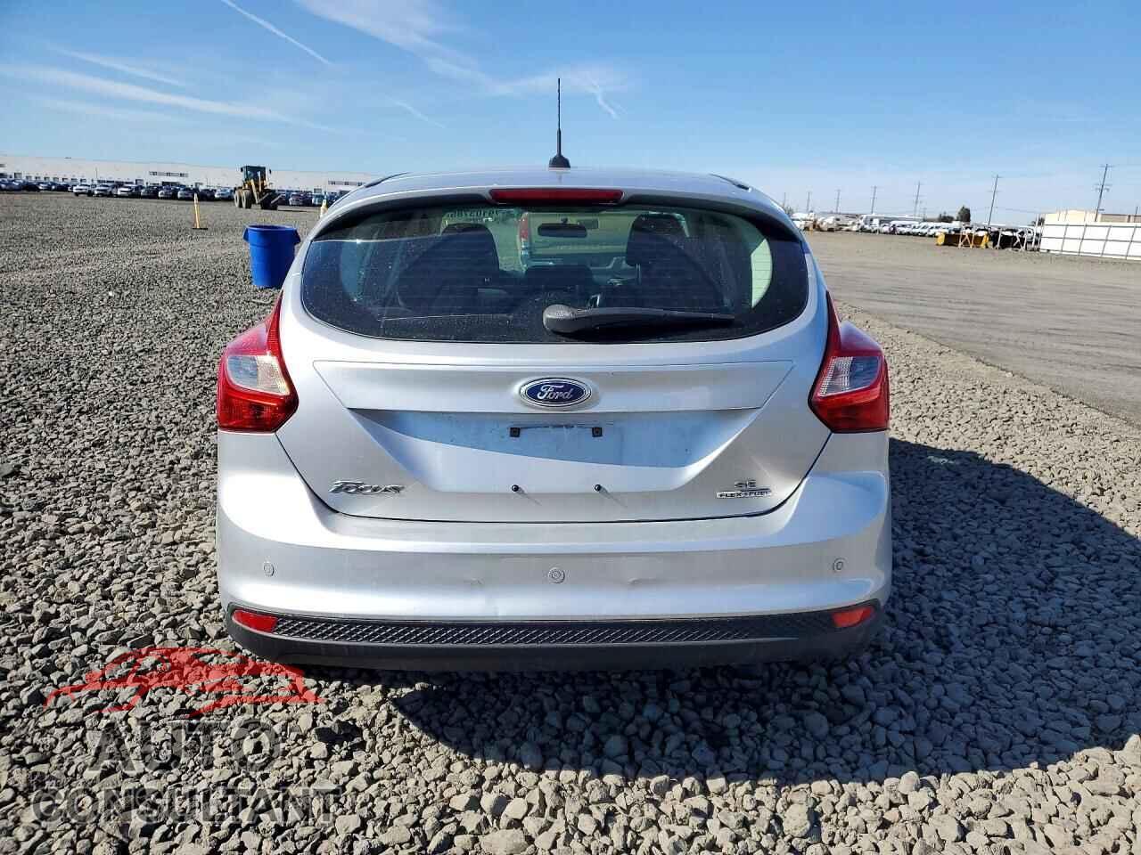 FORD FOCUS 2014 - 1FADP3K2XEL155812