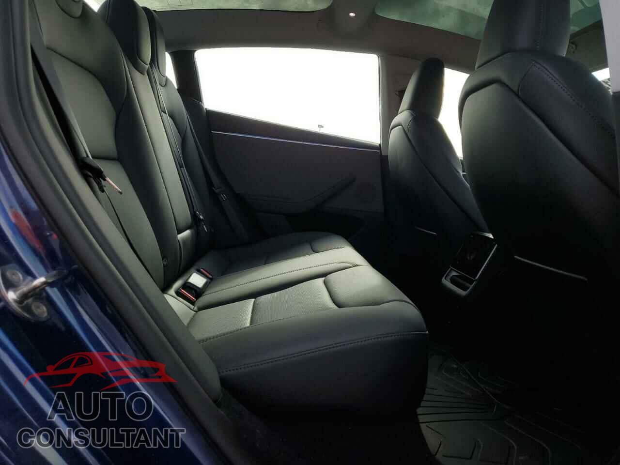 TESLA MODEL 3 2024 - 5YJ3E1EAXRF725898