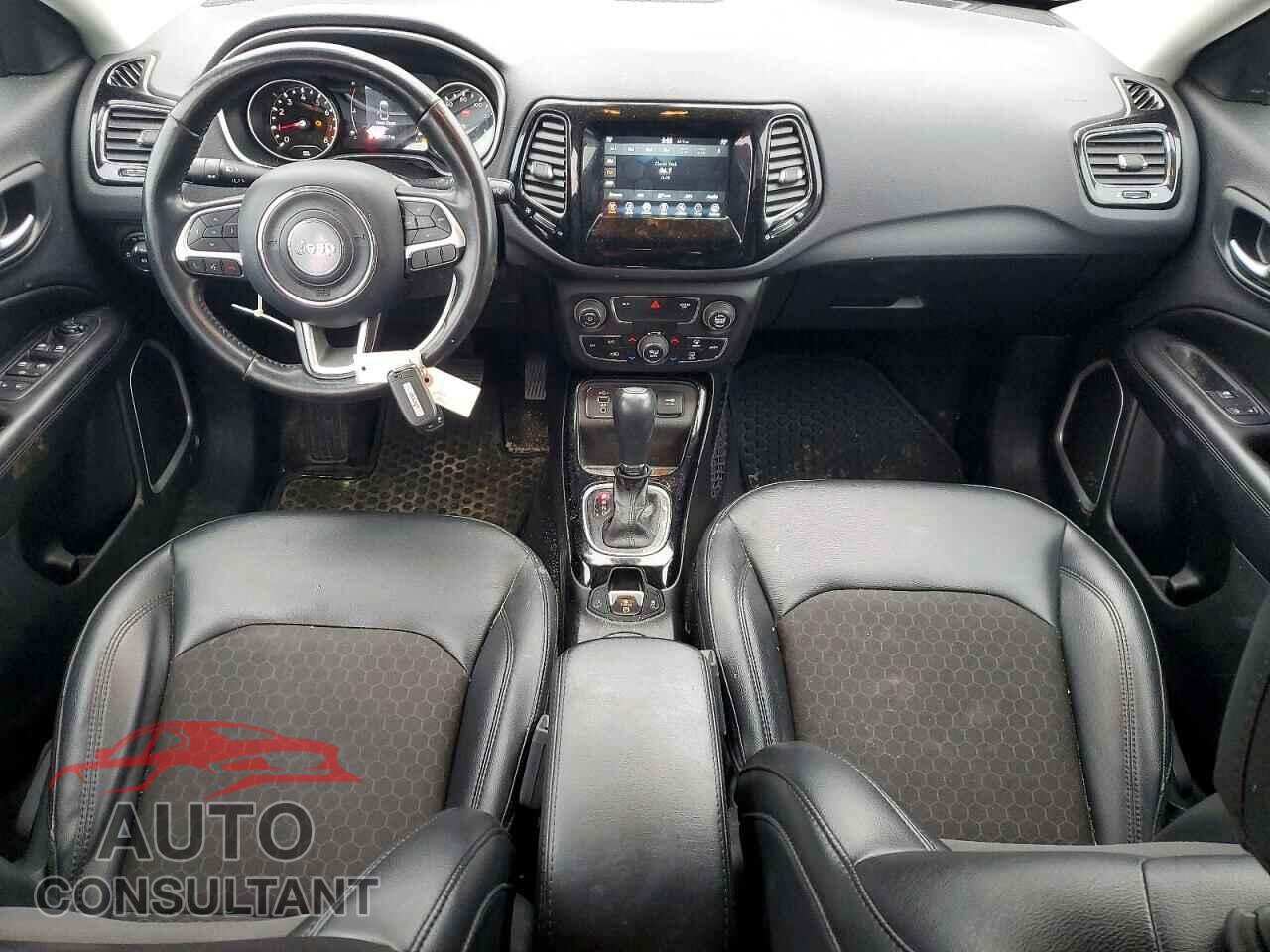 JEEP COMPASS 2019 - 3C4NJCBB3KT815205