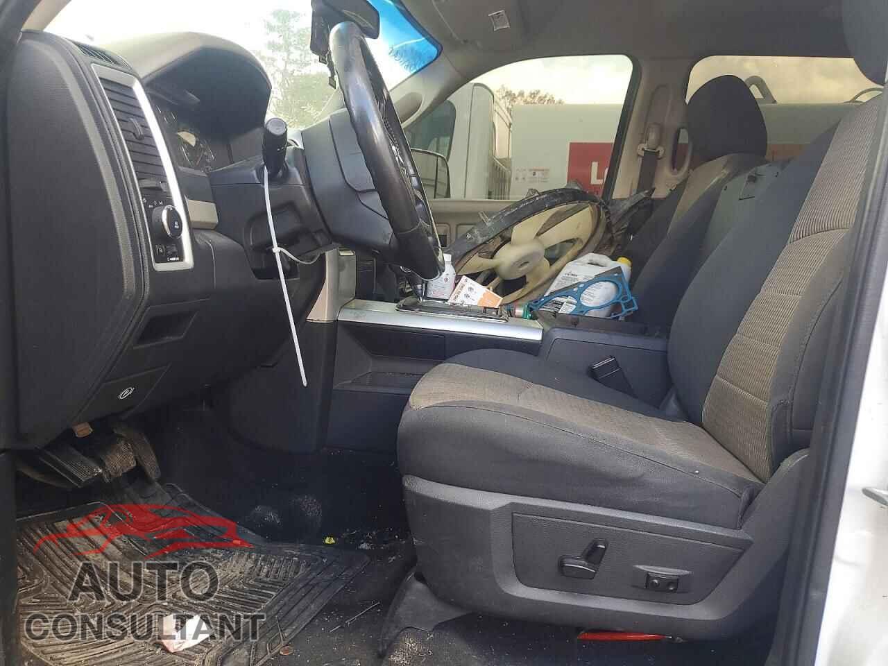 DODGE RAM 1500 2012 - 1C6RD6LT3CS302600