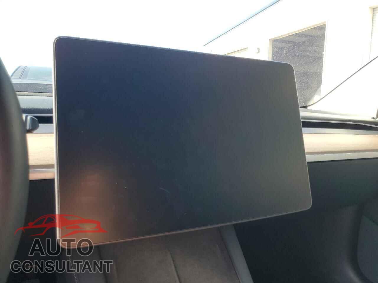 TESLA MODEL 3 2021 - 5YJ3E1EA8MF100697