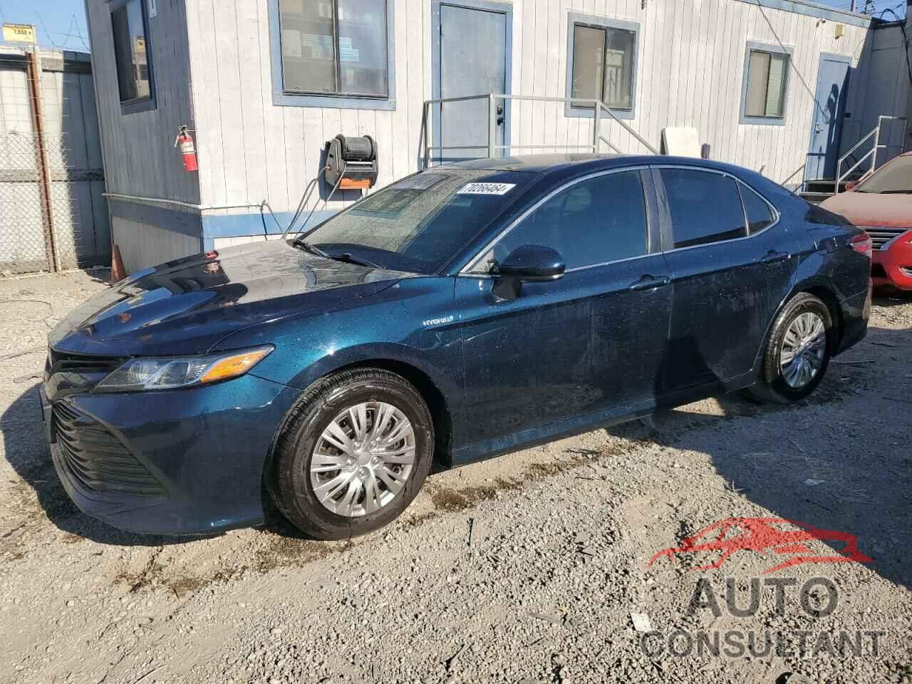 TOYOTA CAMRY 2018 - 4T1B31HK2JU500209