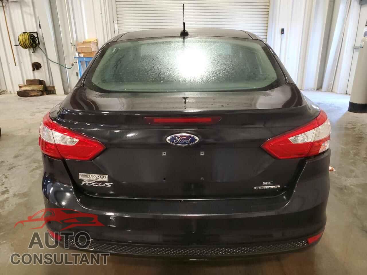 FORD FOCUS 2014 - 1FADP3F2XEL292632