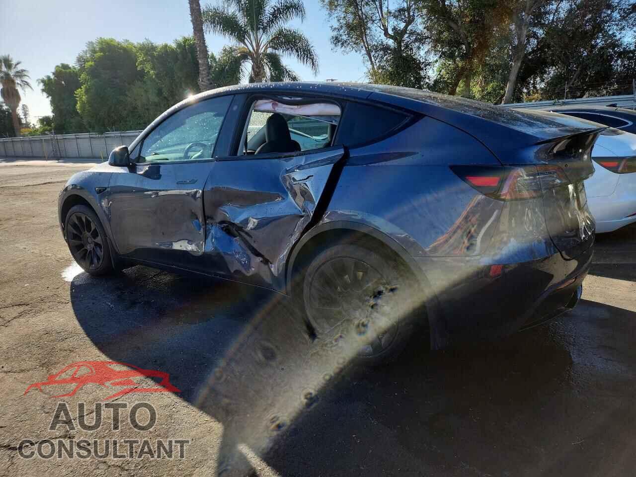 TESLA MODEL Y 2023 - 7SAYGAEE9PF713860