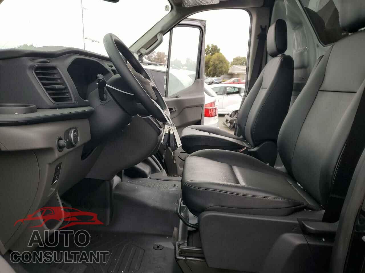 FORD TRANSIT 2024 - 1FTBR1C86RKA98779