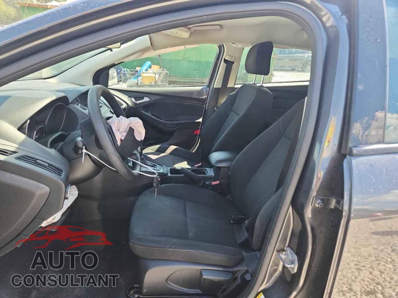 FORD FOCUS 2017 - 1FADP3K25HL334554