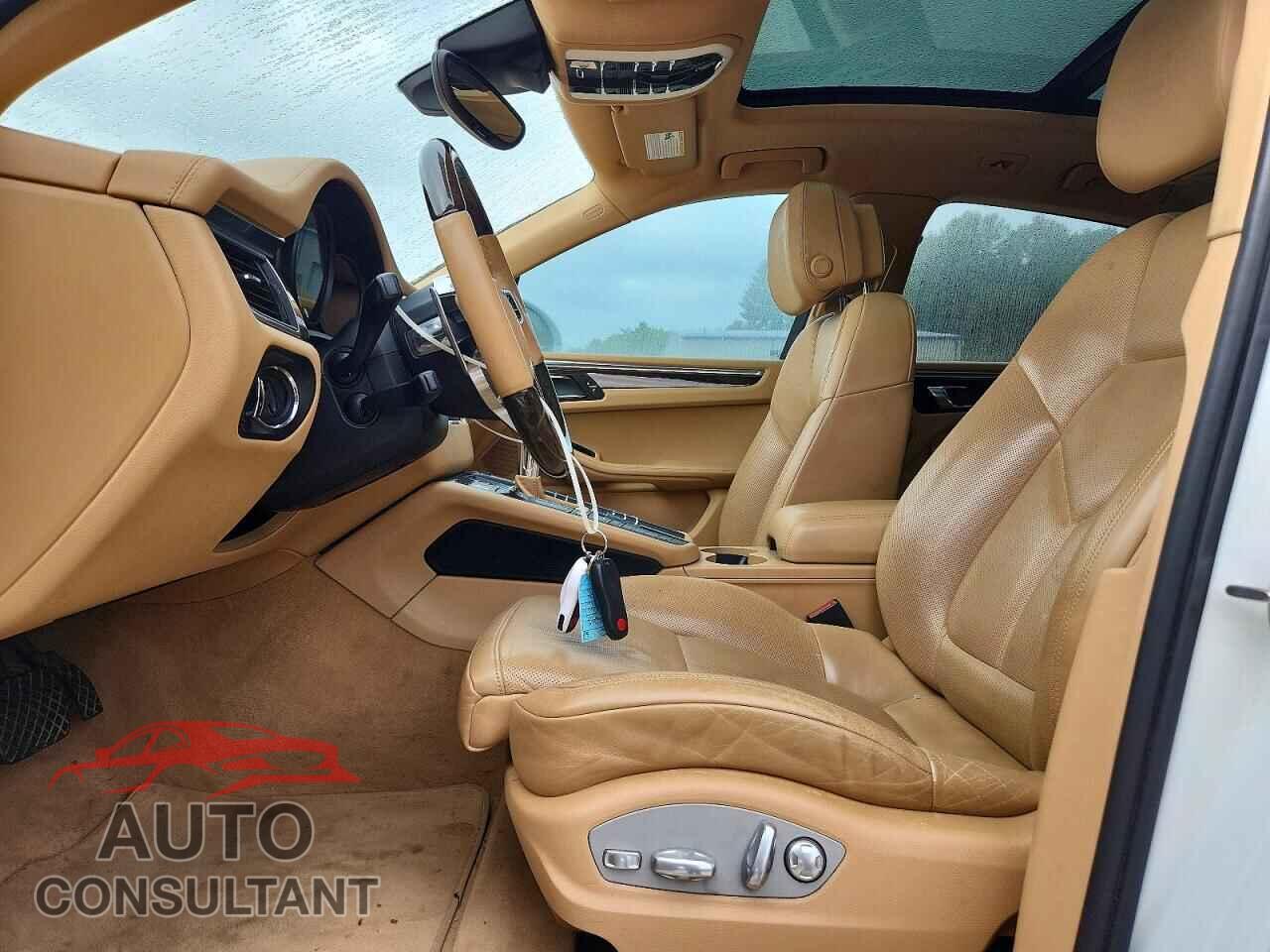 PORSCHE MACAN 2015 - WP1AB2A59FLB67645