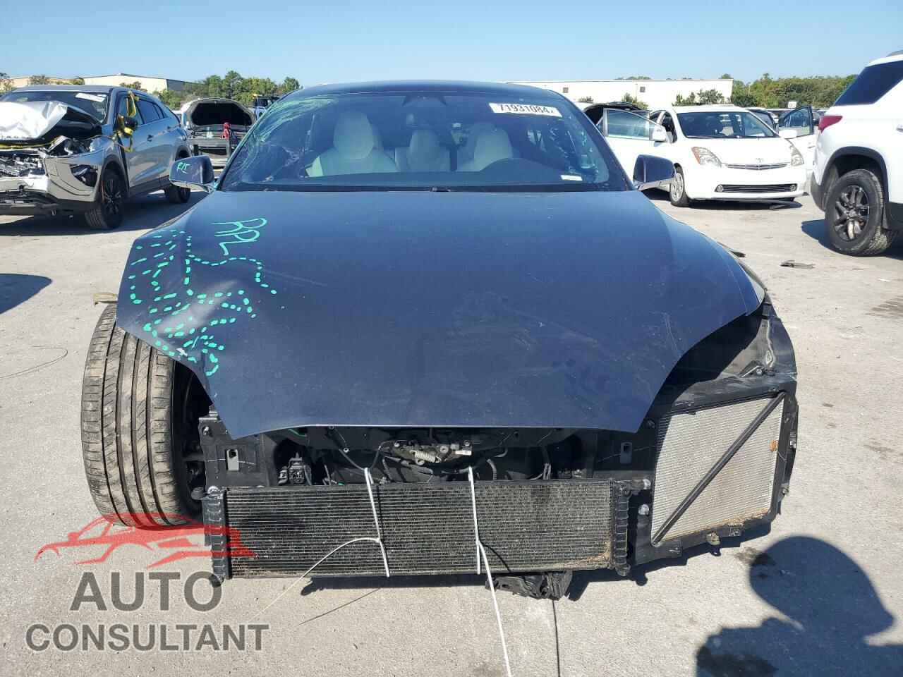 TESLA MODEL S 2019 - 5YJSA1E27KF305179