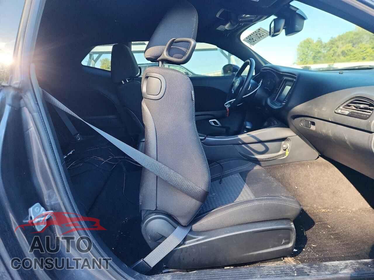 DODGE CHALLENGER 2015 - 2C3CDZAT7FH770526