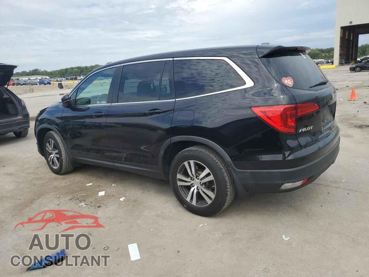 HONDA PILOT 2018 - 5FNYF5H37JB024909