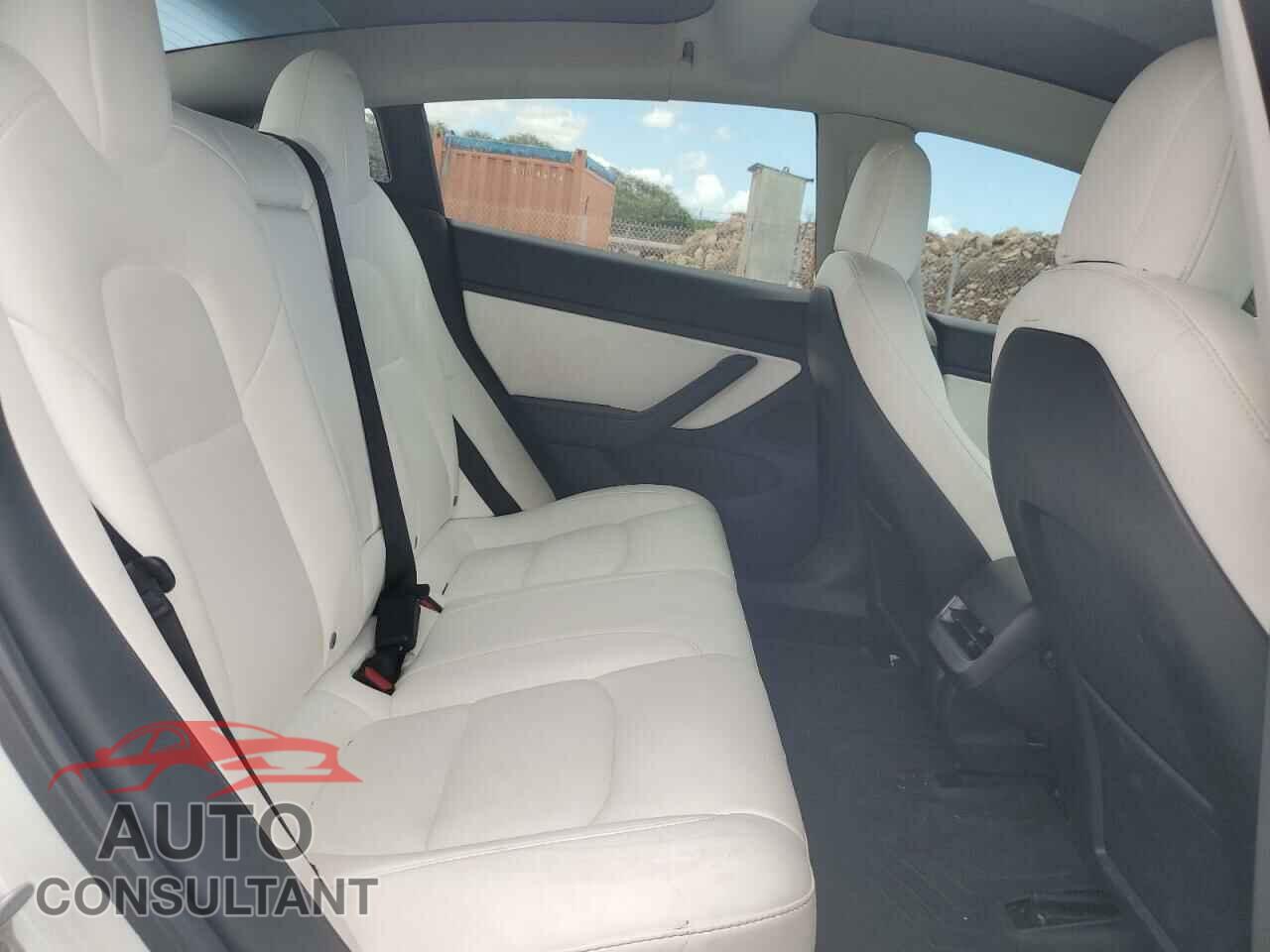 TESLA MODEL 3 2021 - 5YJ3E1EA7MF928823