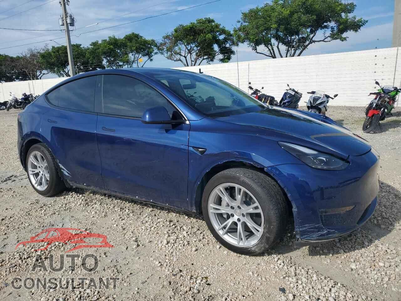 TESLA MODEL Y 2024 - 7SAYGDED4RF073603