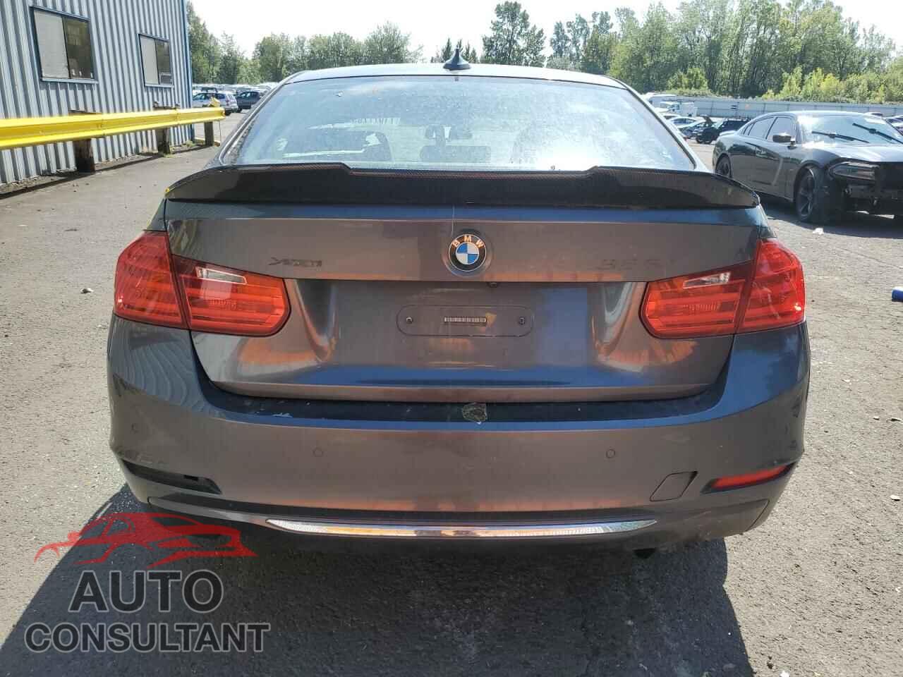 BMW 3 SERIES 2015 - WBA3B3G52FNT18642