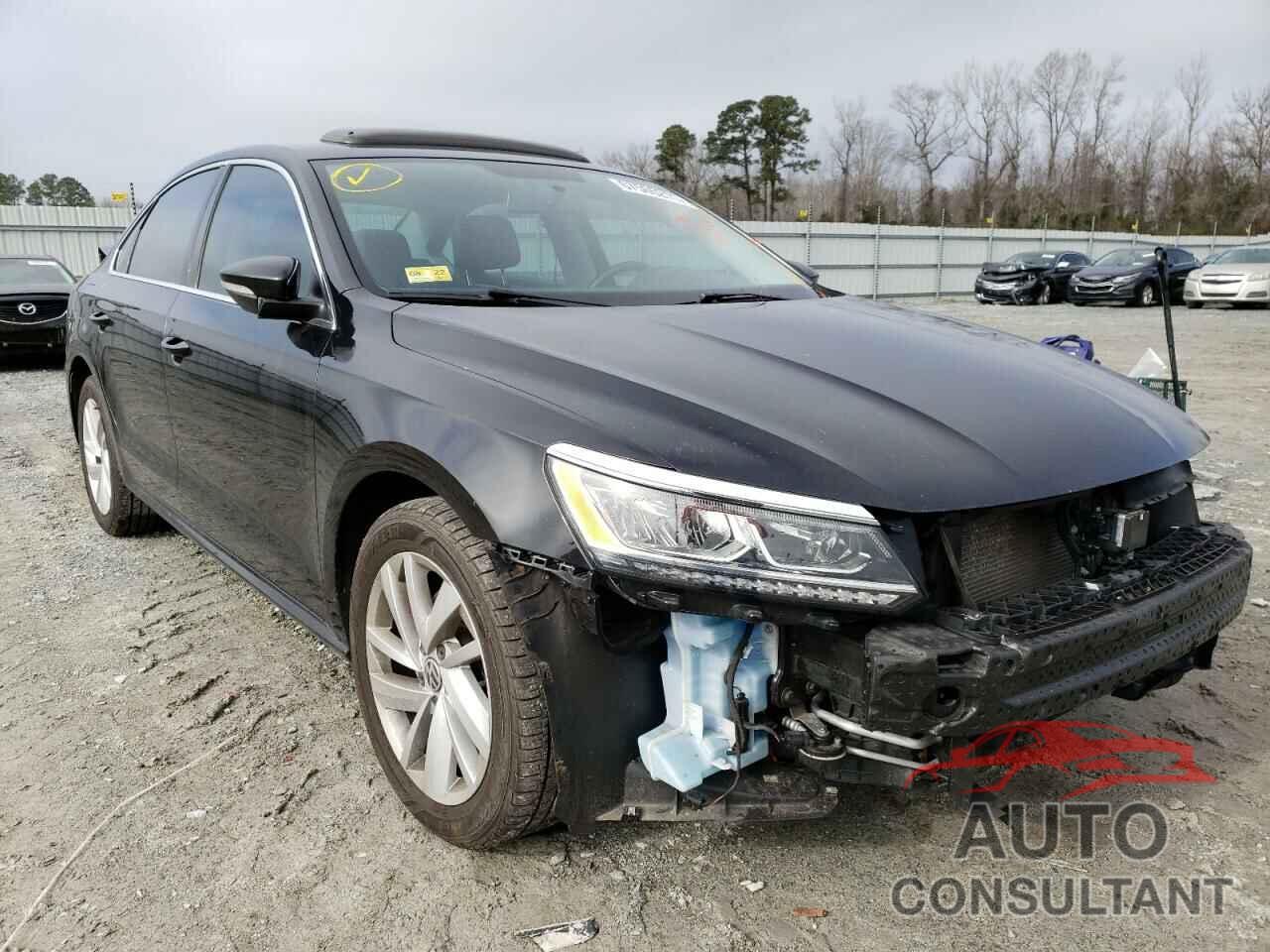 VOLKSWAGEN PASSAT 2018 - 1VWBA7A37JC043013