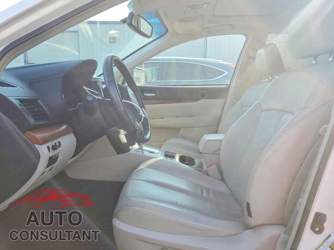 SUBARU OUTBACK 2013 - 4S4BRBLC2D3300980