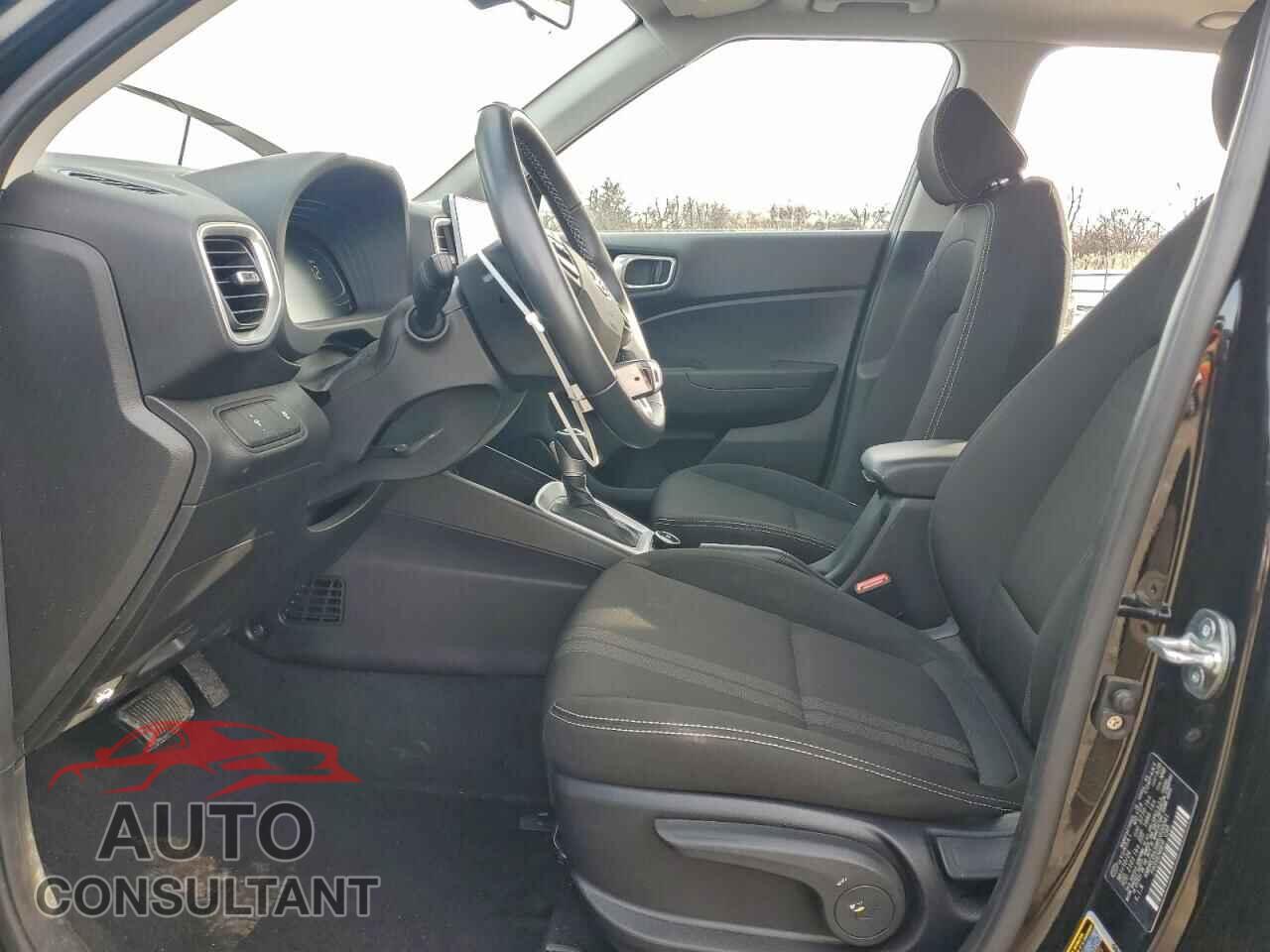 HYUNDAI VENUE 2024 - KMHRC8A38RU330041