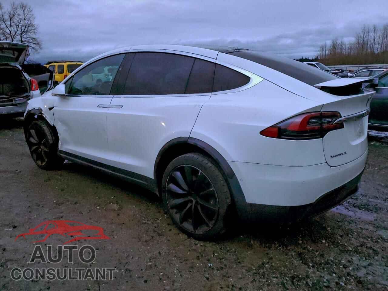 TESLA MODEL X 2017 - 5YJXCAE28HF076715