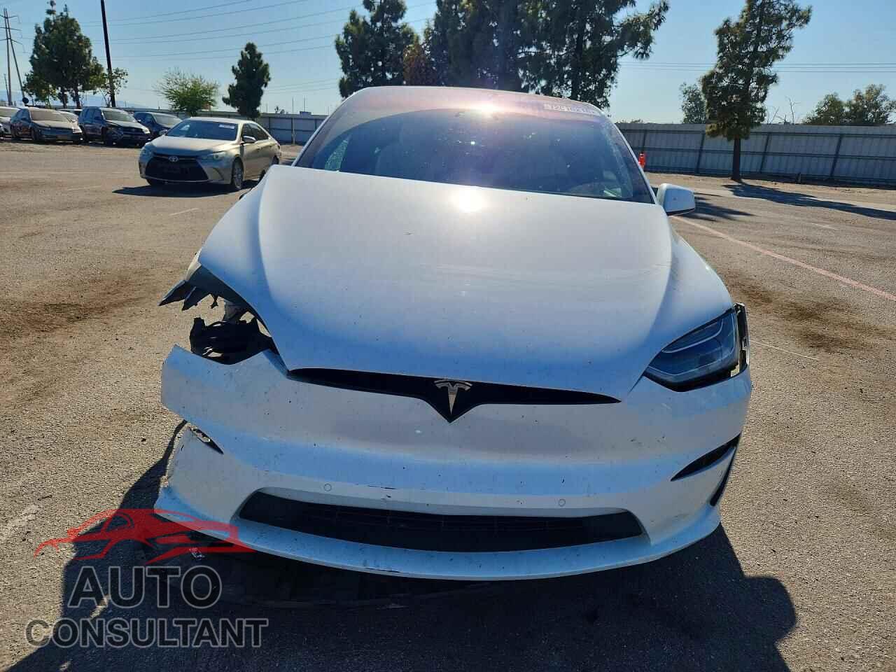 TESLA MODEL X 2022 - 7SAXCBE55NF362021