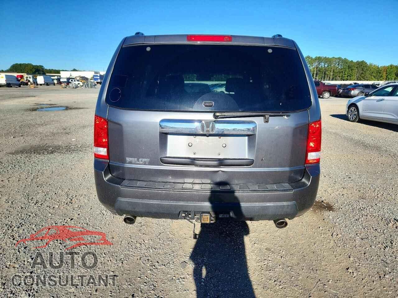 HONDA PILOT 2011 - 5FNYF3H56BB016971
