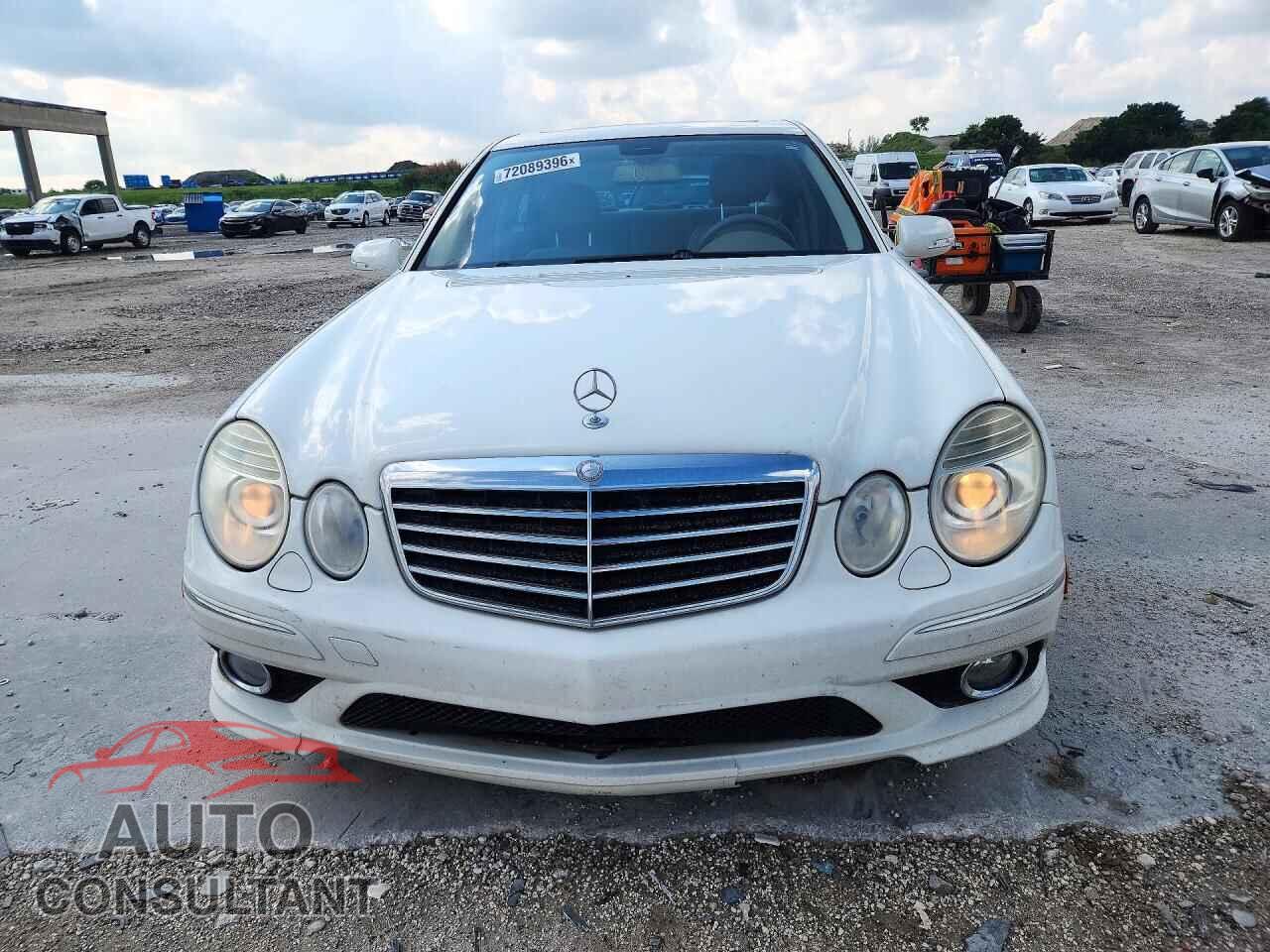 MERCEDES-BENZ E-CLASS 2009 - WDBUF56X59B372015
