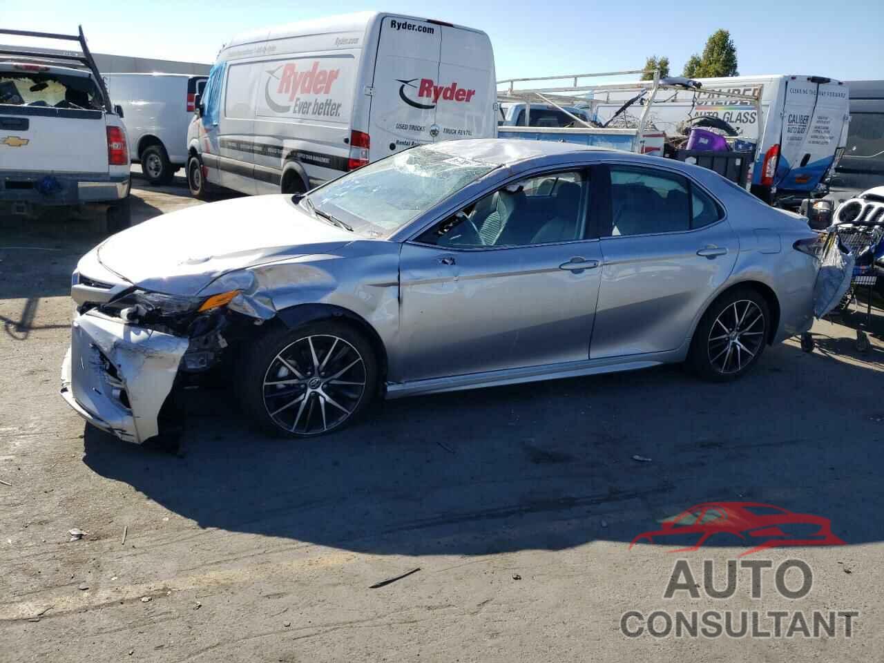 TOYOTA CAMRY 2022 - 4T1G11AK6NU676093