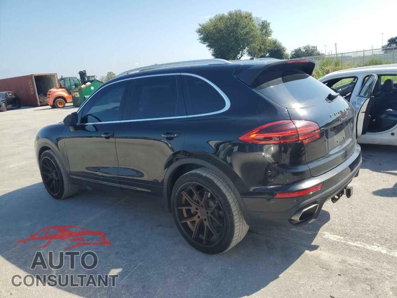 PORSCHE CAYENNE 2016 - WP1AA2A24GLA00880