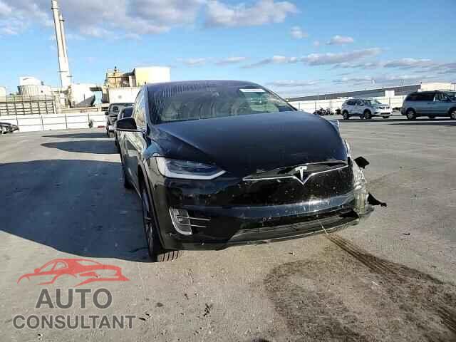 TESLA MODEL X 2019 - 5YJXCBE25KF151478