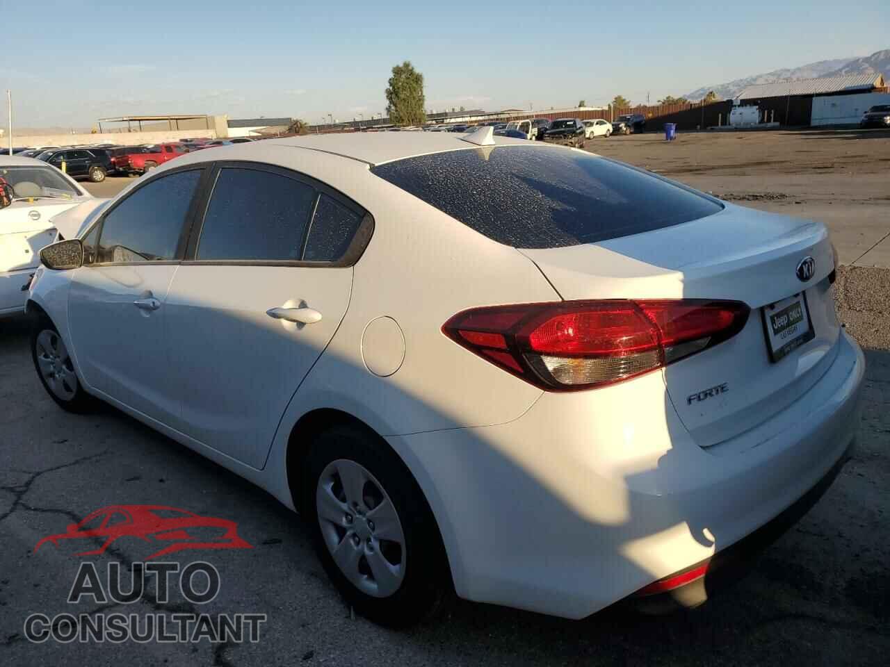 KIA FORTE 2018 - 3KPFK4A72JE229618