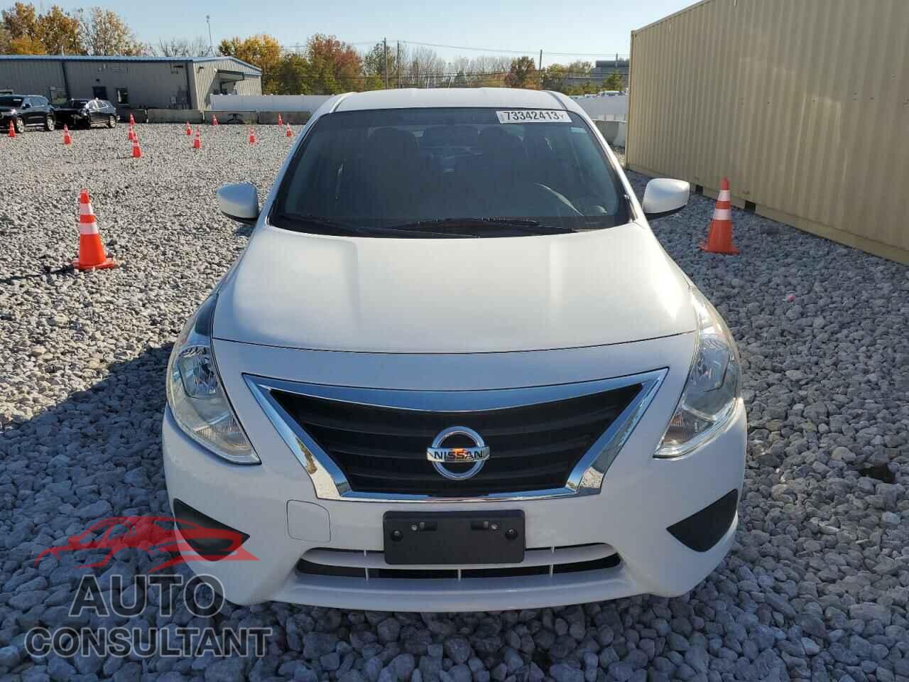 NISSAN VERSA 2019 - 3N1CN7AP3KL857781