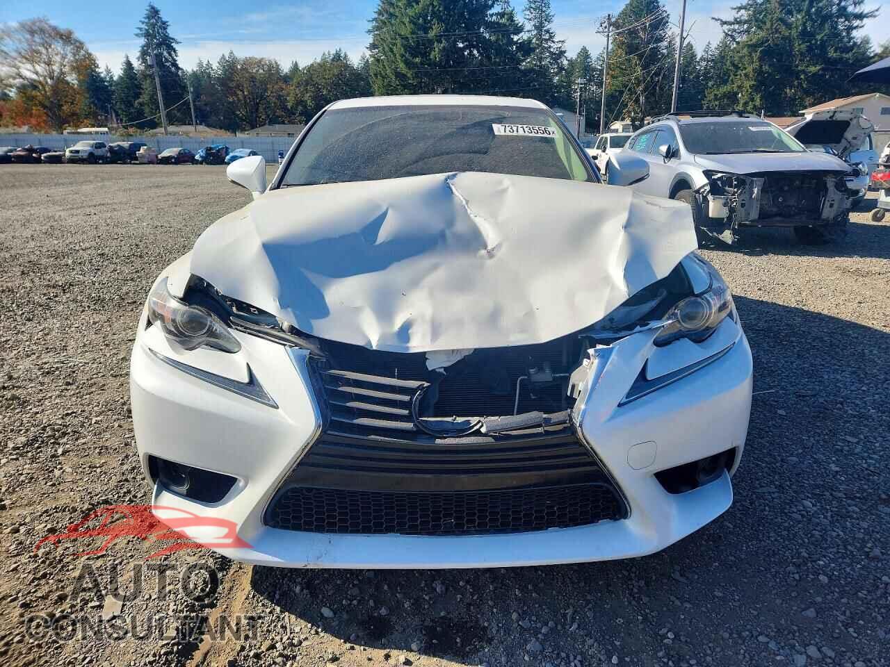 LEXUS IS 2014 - JTHBF1D23E5022172