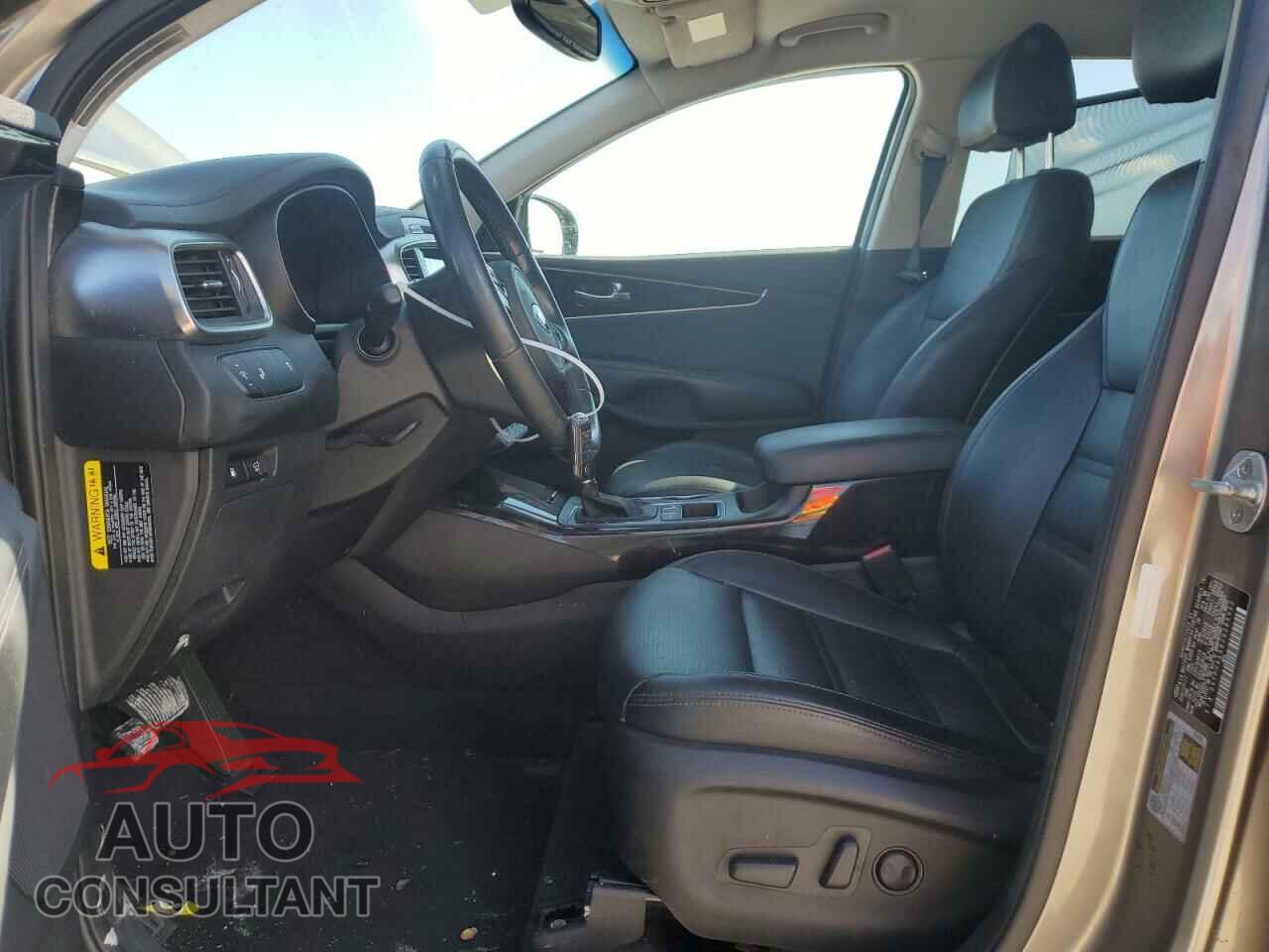 KIA SORENTO 2018 - 5XYPH4A59JG385322