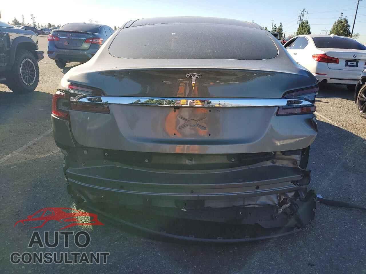 TESLA MODEL S 2015 - 5YJSA1S19FF098439