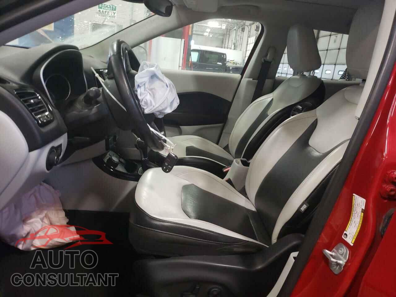 JEEP COMPASS 2018 - 3C4NJDCB4JT346287