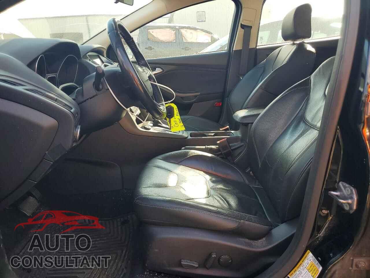 FORD FOCUS 2016 - 1FADP3K23GL224388