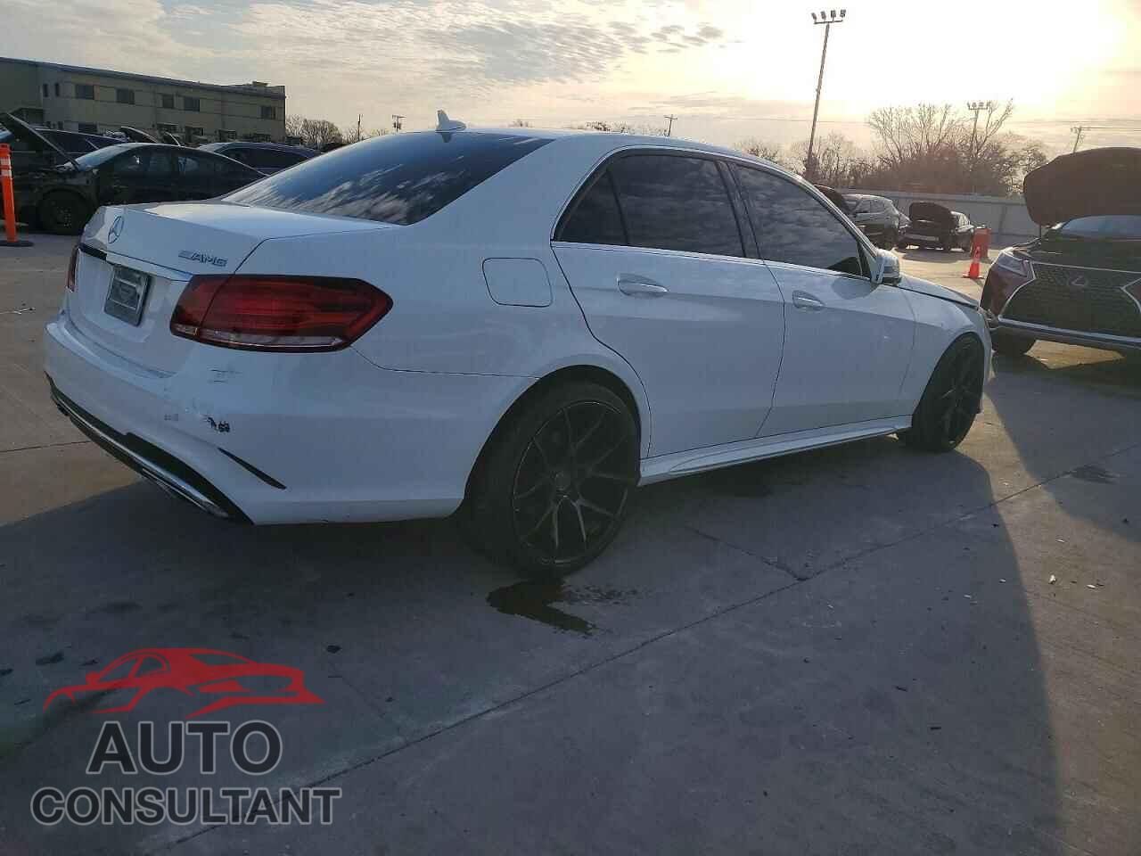 MERCEDES-BENZ E-CLASS 2015 - WDDHF5KBXFB123000