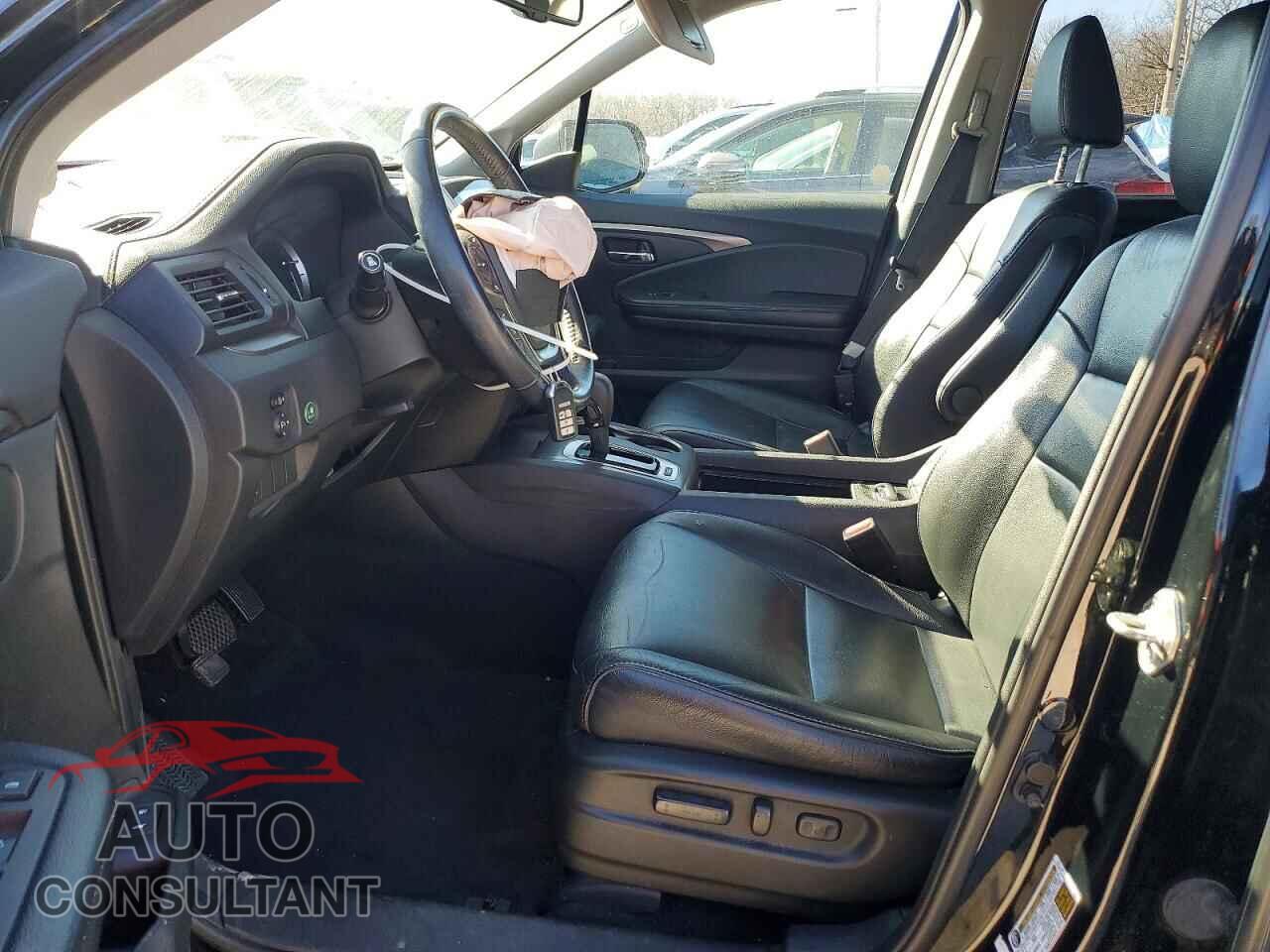 HONDA PILOT 2017 - 5FNYF6H85HB096901
