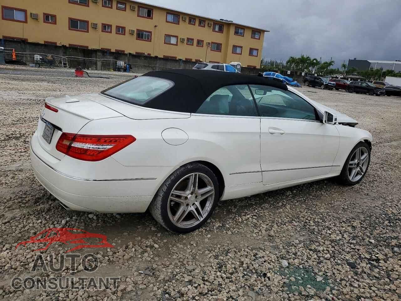MERCEDES-BENZ E-CLASS 2011 - WDDKK5GF1BF106392